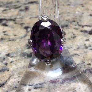 Large Amethyst-colored cocktail ring